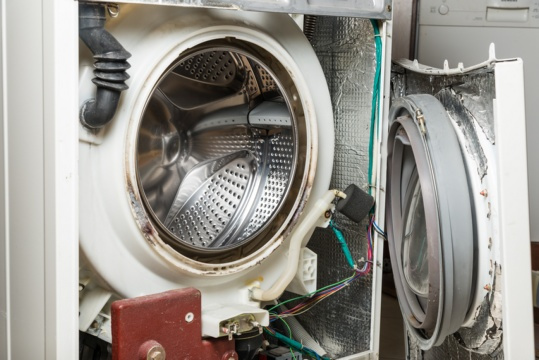 Die Auswirkungen von hartem Wasser auf Deiner Waschmaschine und wie man sie behebt